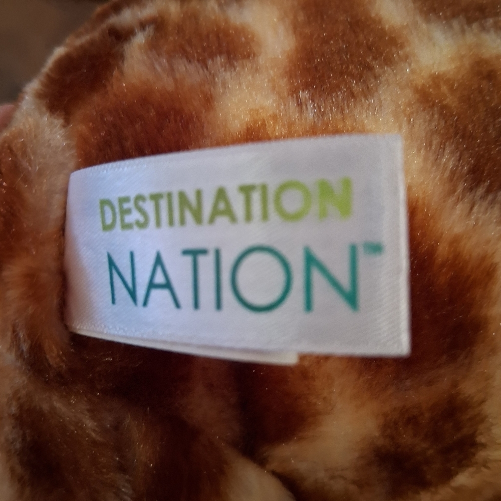 Destination Nation Stuffed Animal Giraffe - Picture 6 of 9